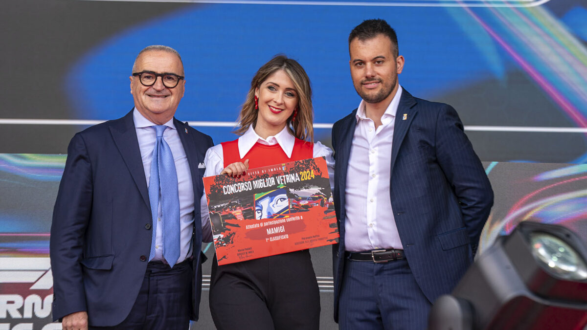 Imola, le premiazioni per le migliori vetrine e aiuole allestite a tema motoristico