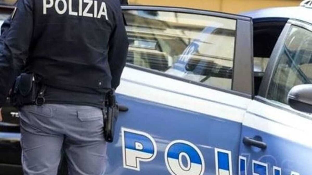 Via Marconi: aggredisce il figlio davanti a un bar, accusato di tentato omicidio