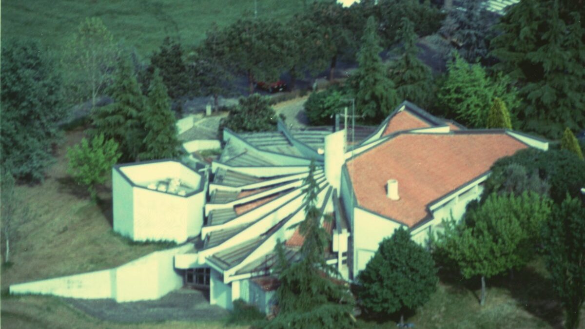 San Francesco, la prima chiesa del quartiere Pedagna