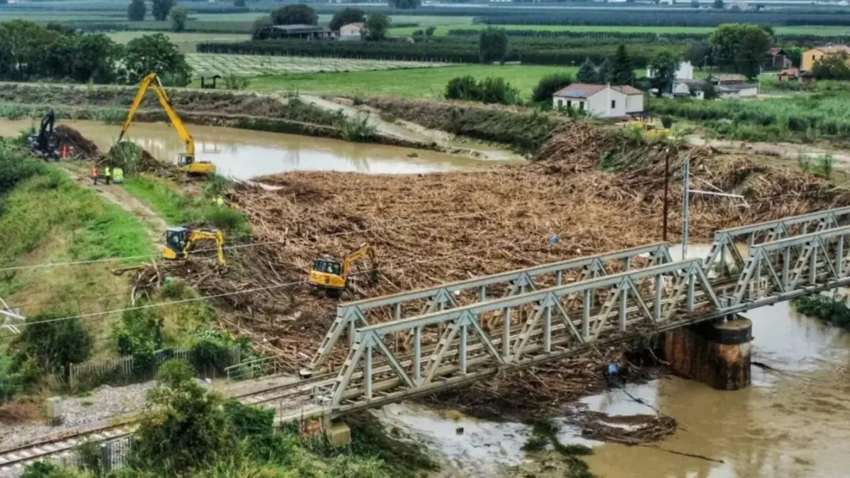 “Dal dopoguerra i fiumi sono stati visti come cave a cielo aperto”