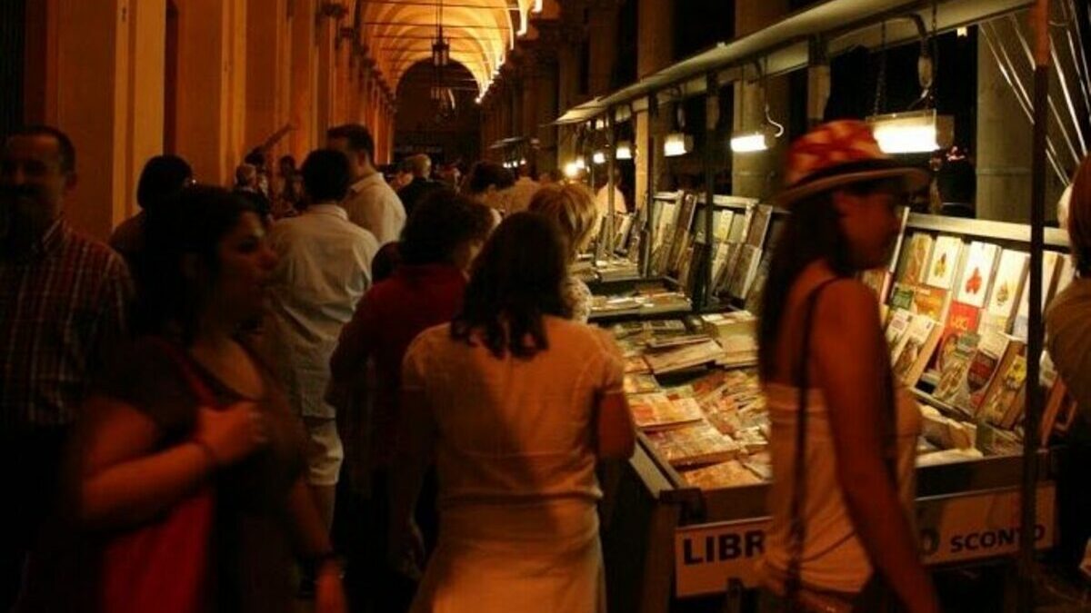 L’appello “Salvate la libreria all’aperto del centro”