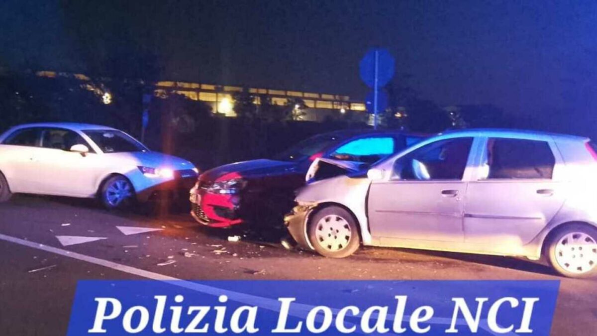 Scontro sulla Selice: Golf urta Punto, conducenti in ospedale